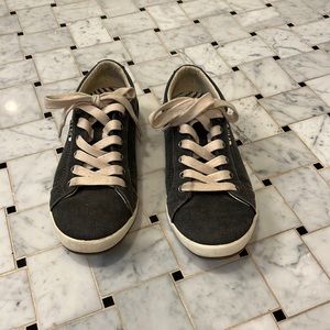 Taos Women Sneakers size 7 pre-owned, worn 3-4 times only
